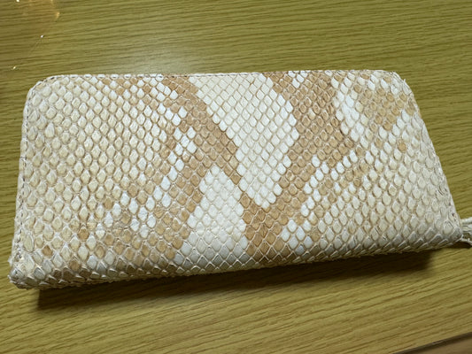 【値下げ】【アウトレット品】和トモス:本格ホワイトパイソン長財布。フロントカット&赤。バックカット&内部は赤。※開封品、色合い